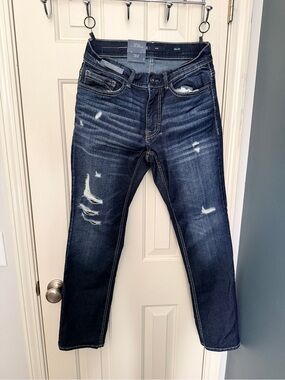 Buckle Distressed Dark Blue Slim Straight Jeans